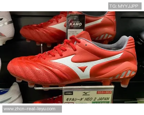 选择适合脚宽的美津浓足球鞋提升你的场上表现与舒适度